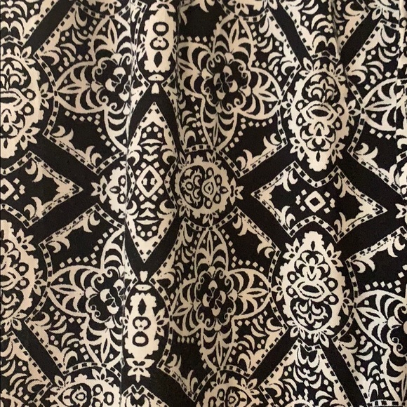 Patterned pants - Picture 3 of 3